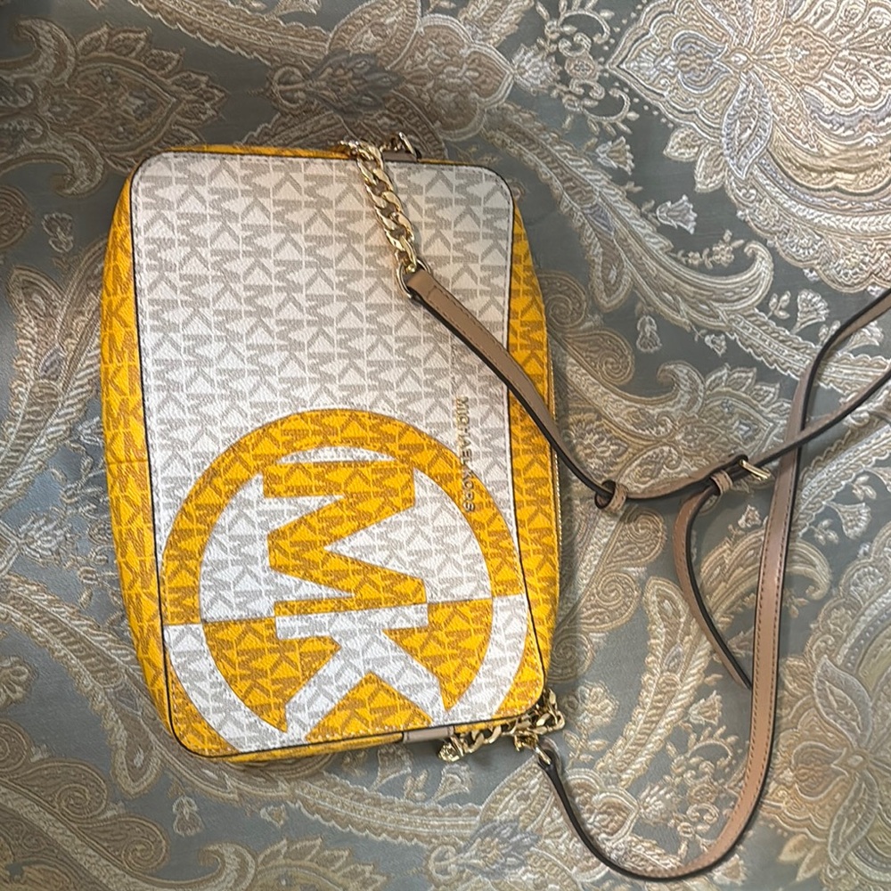Michael Kors Yellow and White Crossbody Bag with Gold Chain